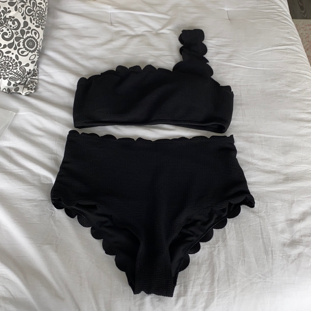 Black Scalloped high waisted bathing suit, size M